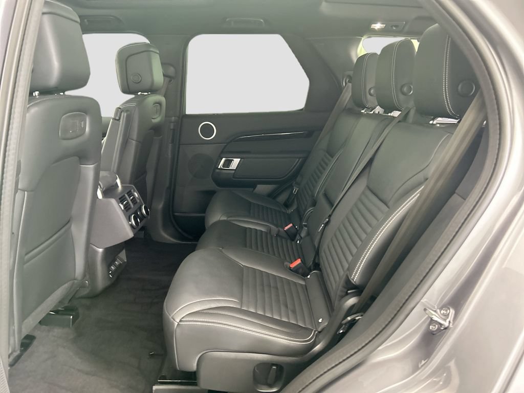 Certified 2025 Land Rover Discovery S AWD/4WD image 20