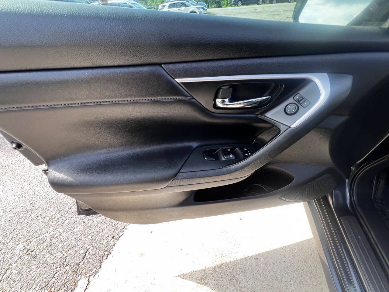 Used 2018 Nissan Altima 2.5 SL FWD image 17