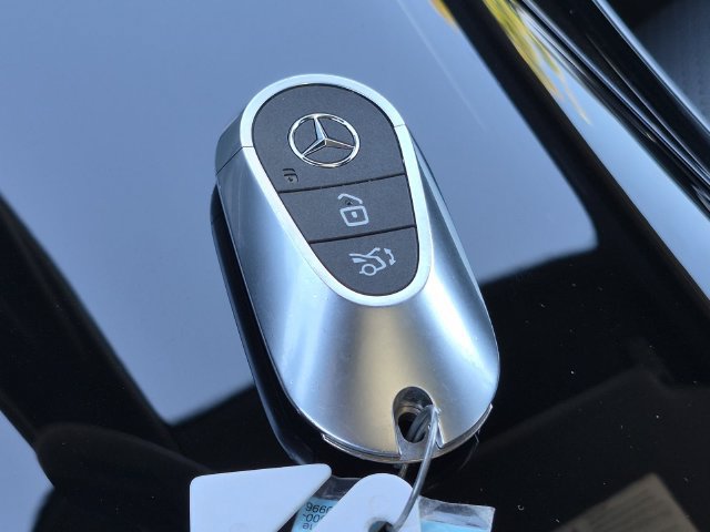 Certified 2026 Mercedes-Benz GLC 300 4MATIC image 35