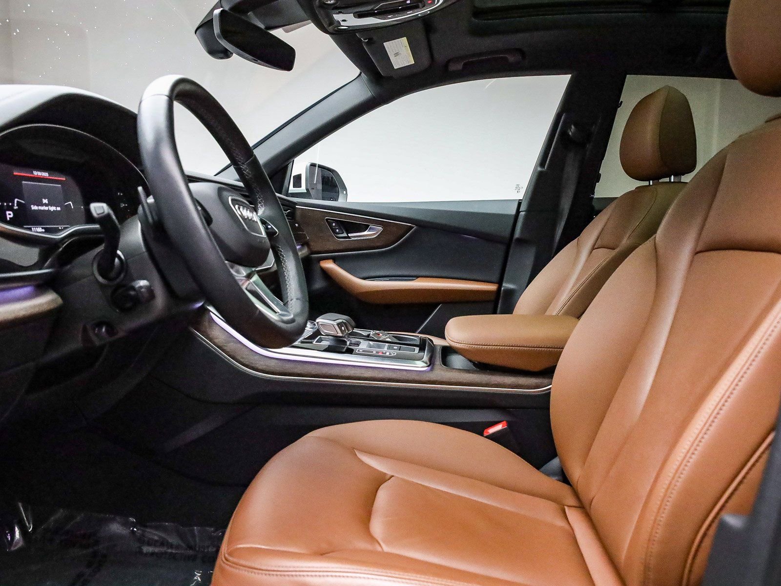 Used 2024 Audi Q8 Premium w/ Black Optic Package image 19