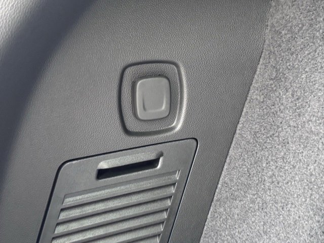 New 2026 Cadillac XT5 Premium Luxury w/ LPO, Floor Liner Package image 32