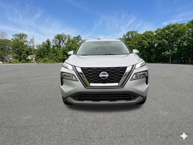 Used 2023 Nissan Rogue SV AWD/4WD image 3
