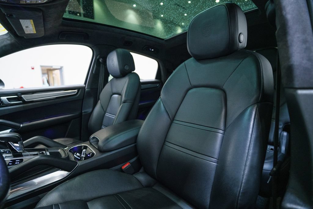 Used 2020 Porsche Cayenne Turbo AWD/4WD image 6