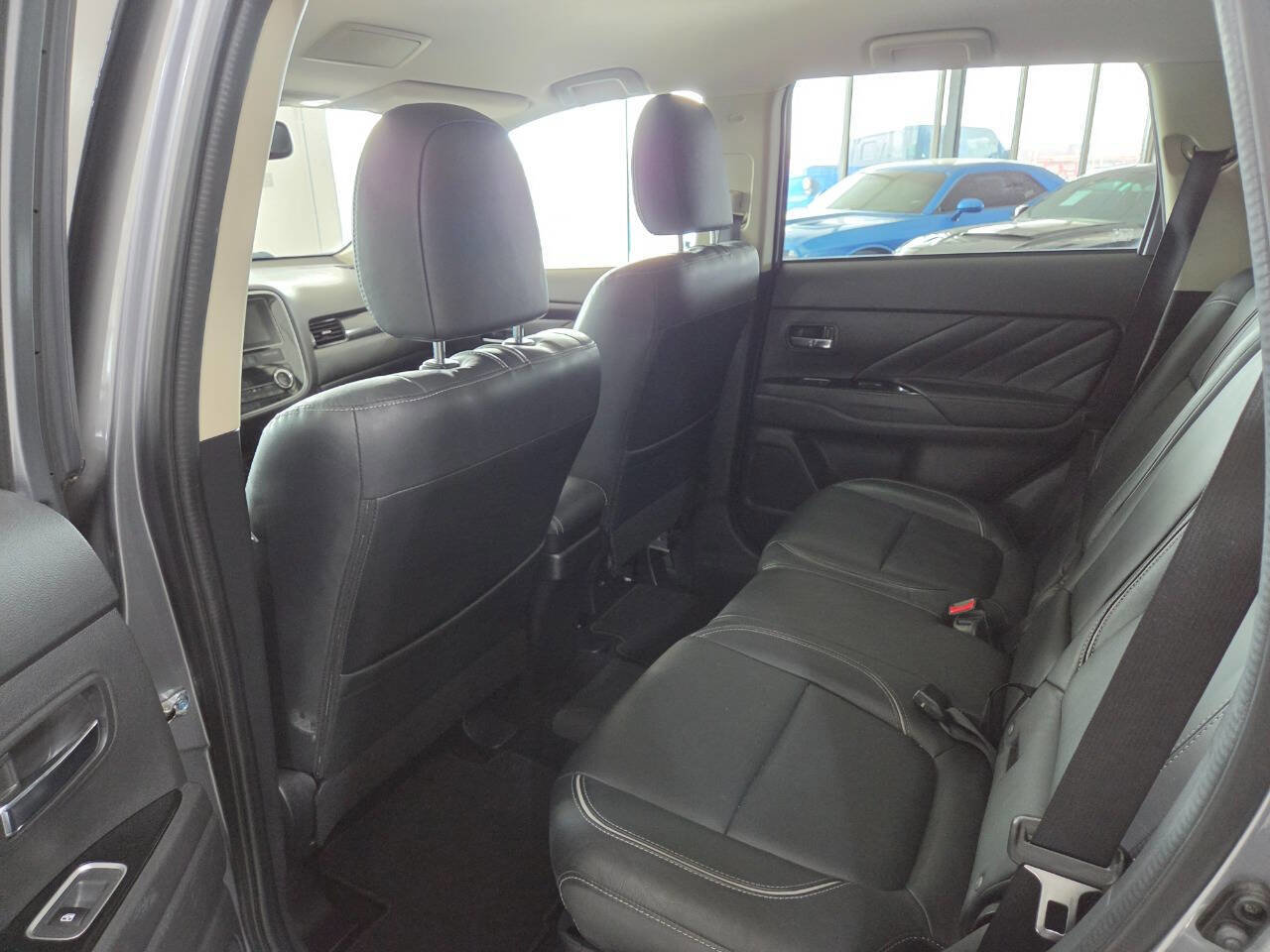 Used 2018 Mitsubishi Outlander SEL image 20