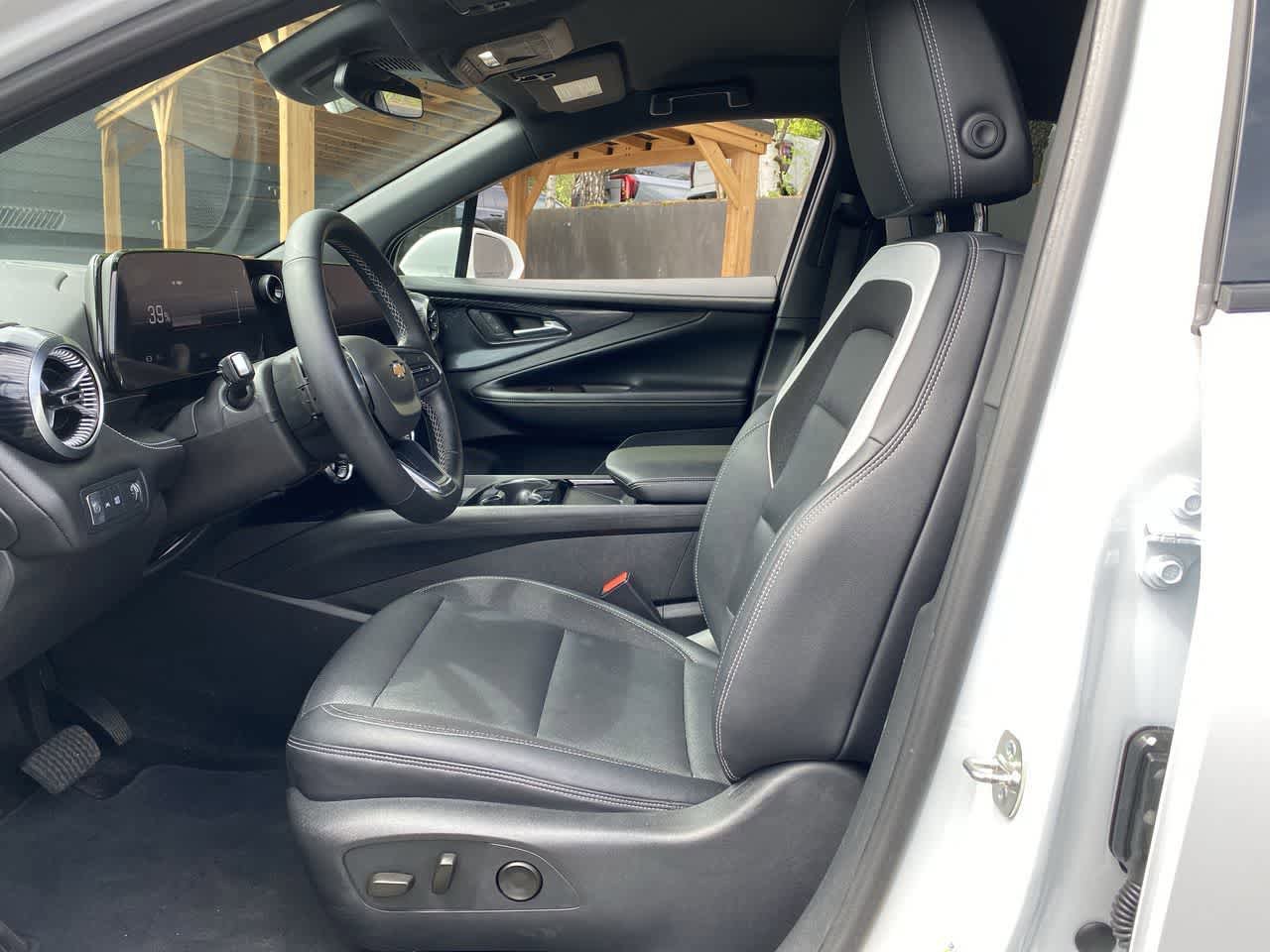 Used 2024 Chevrolet Blazer EV LT AWD/4WD image 14