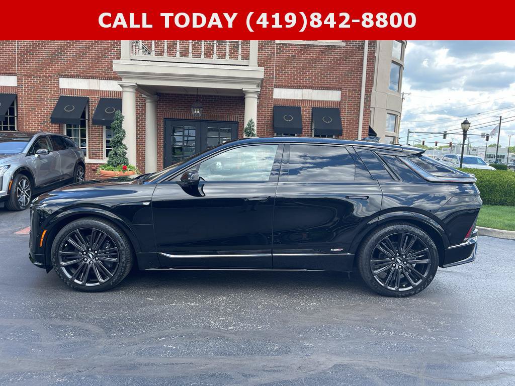 Used 2026 Cadillac Lyriq V w/ LPO, Floor Liner Package AWD/4WD image 10