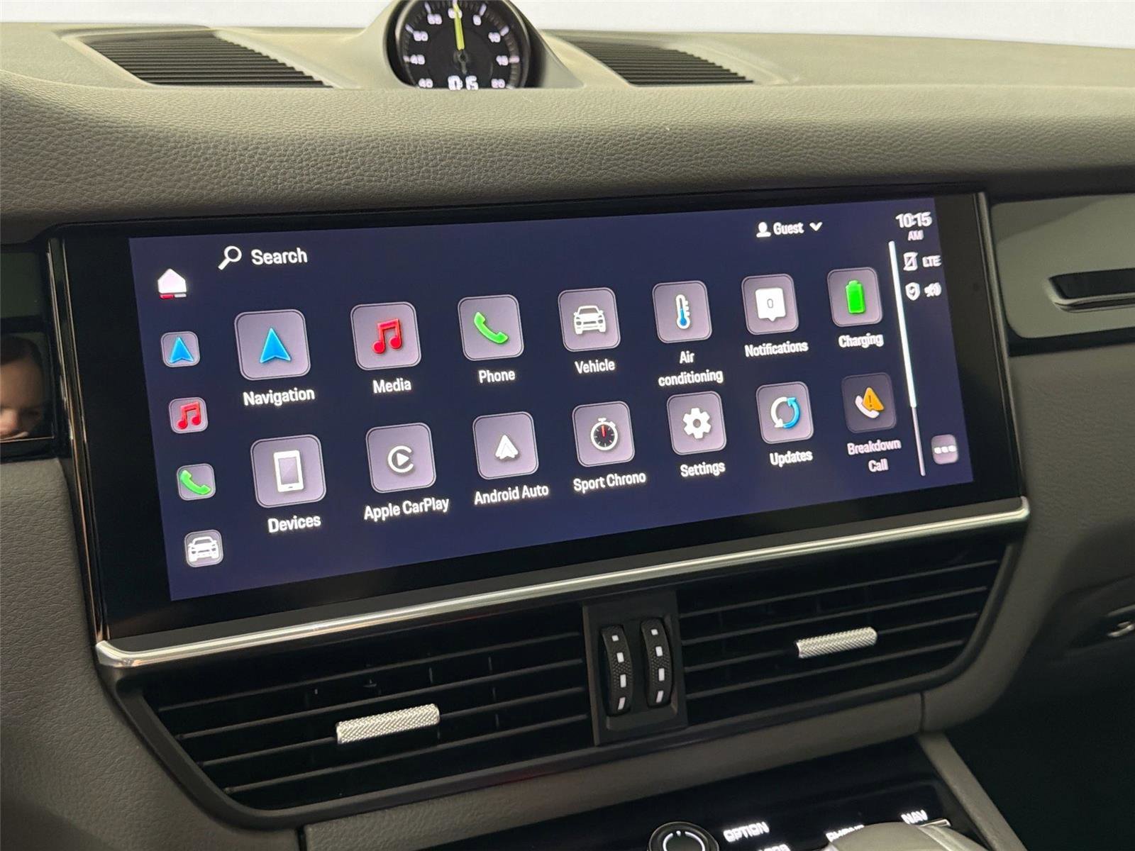 Certified 2022 Porsche Cayenne E-Hybrid AWD/4WD image 21