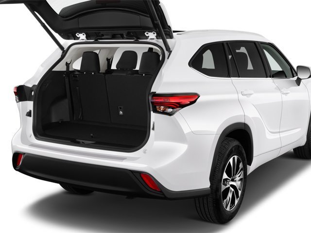 Used 2024 Toyota Highlander XLE image 7