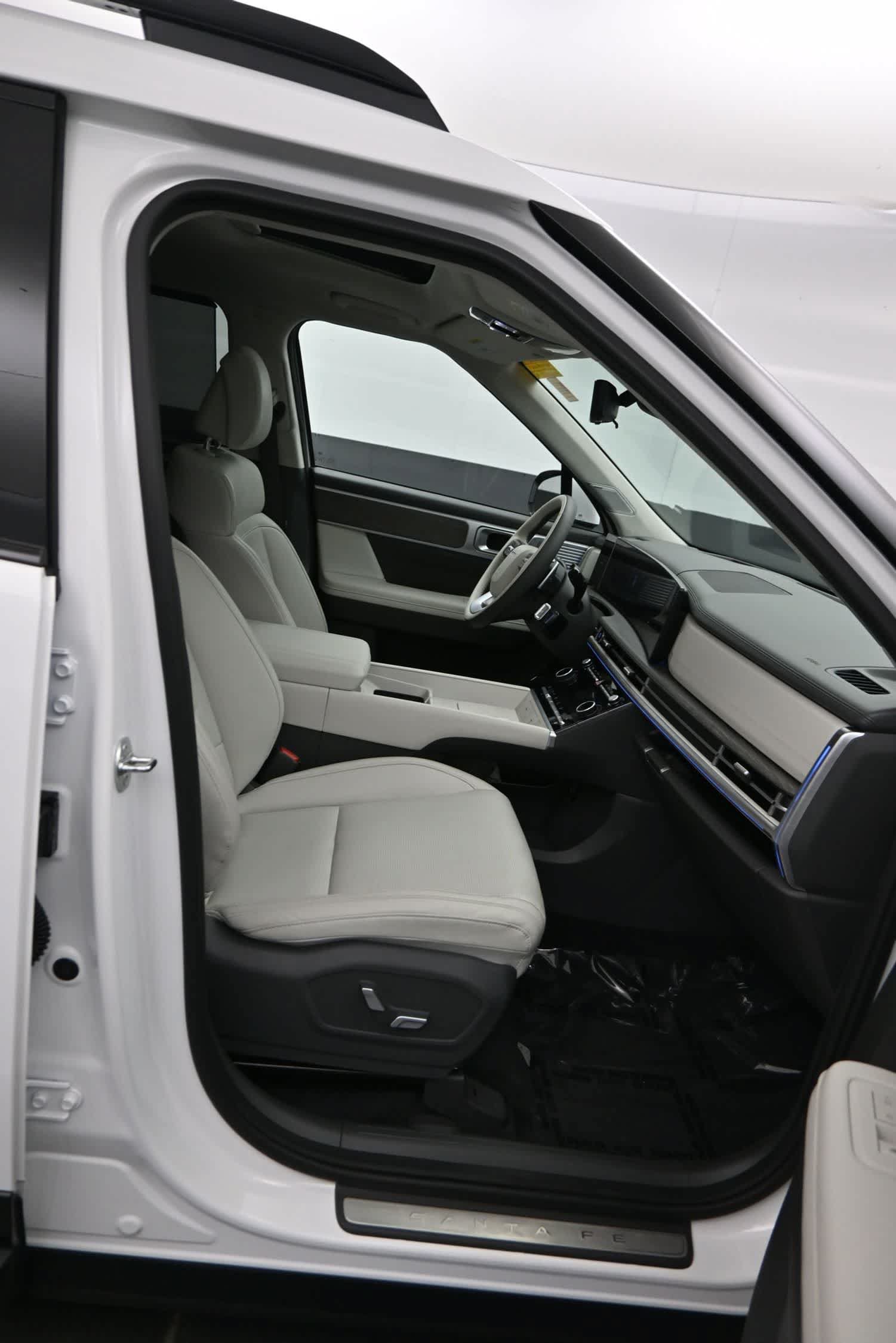 Used 2024 Hyundai Santa Fe Calligraphy AWD/4WD image 11