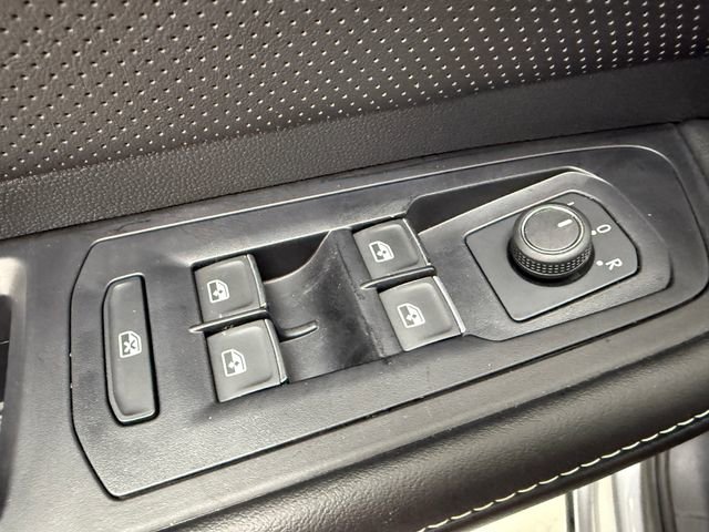 Used 2025 Volkswagen Atlas SE FWD image 27