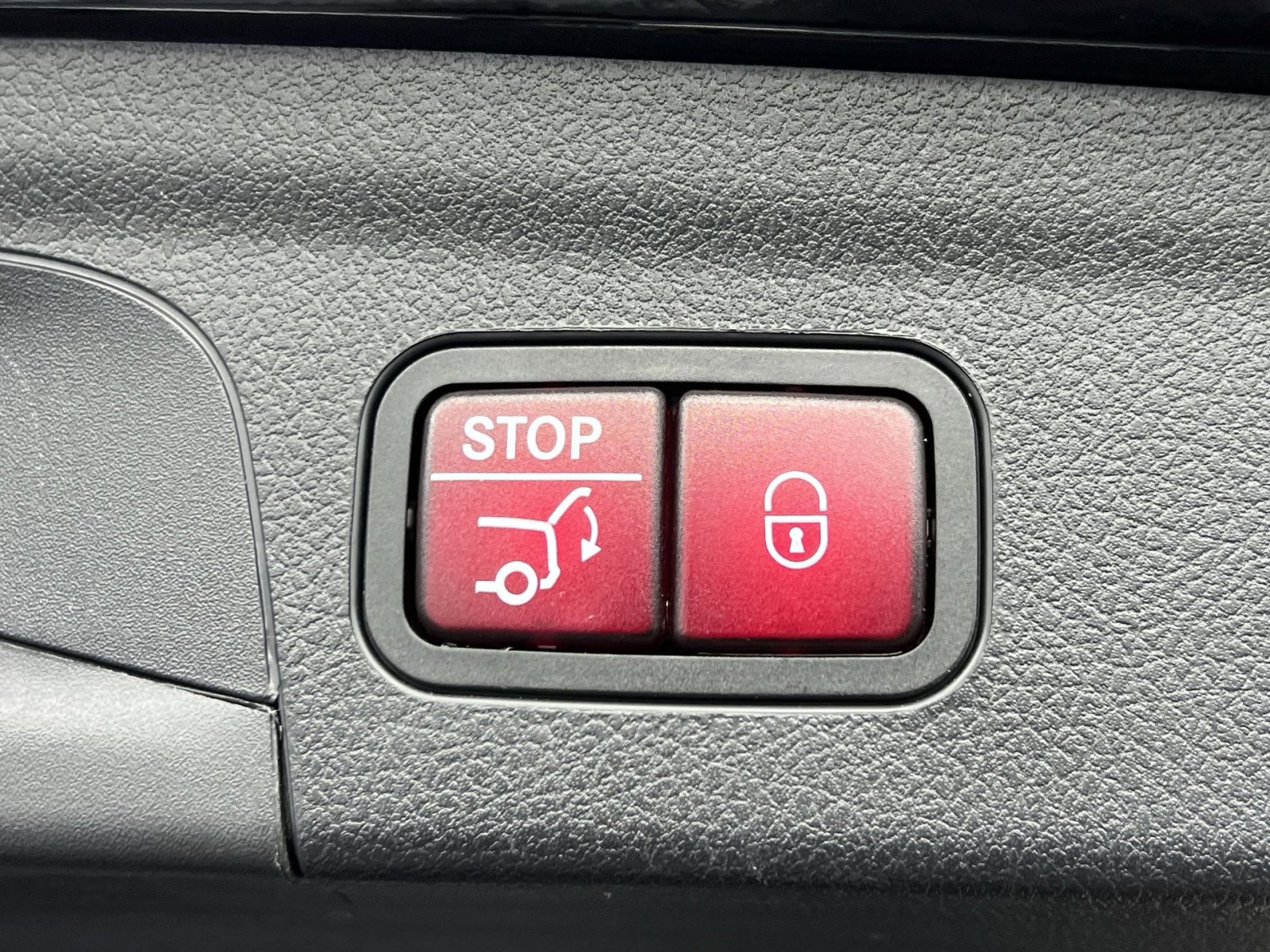 Certified 2024 Mercedes-Benz GLE 450e 4MATIC image 25