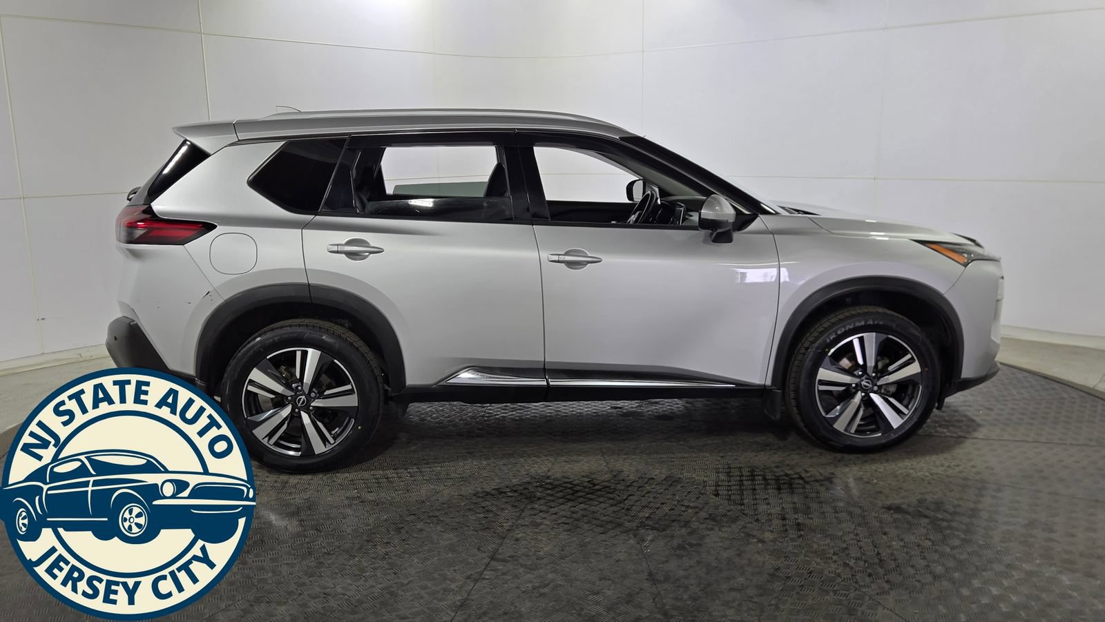 Used 2022 Nissan Rogue SL FWD image 8