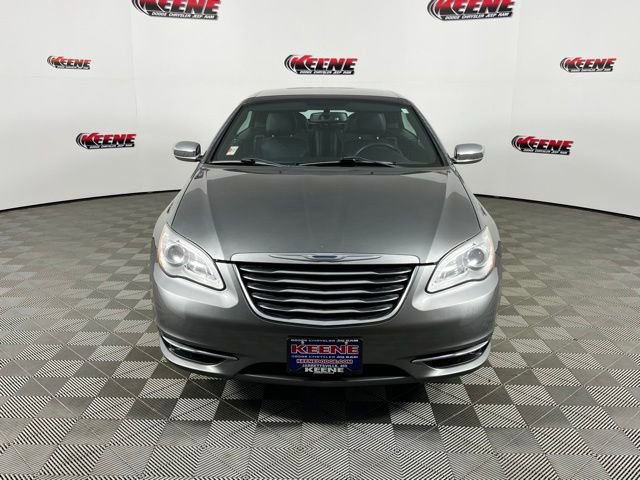 Used 2013 Chrysler 200 Limited image 4