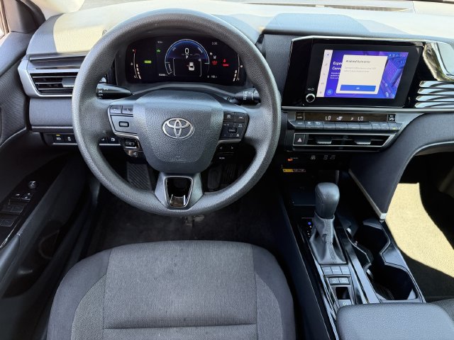 Used 2025 Toyota Camry LE FWD image 11