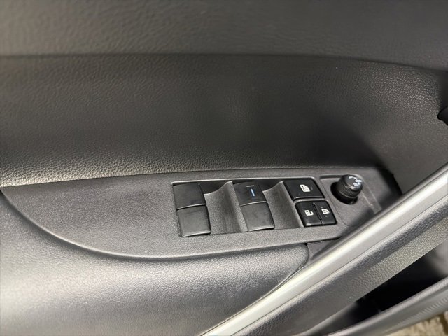 Certified 2023 Toyota Corolla Cross LE image 17