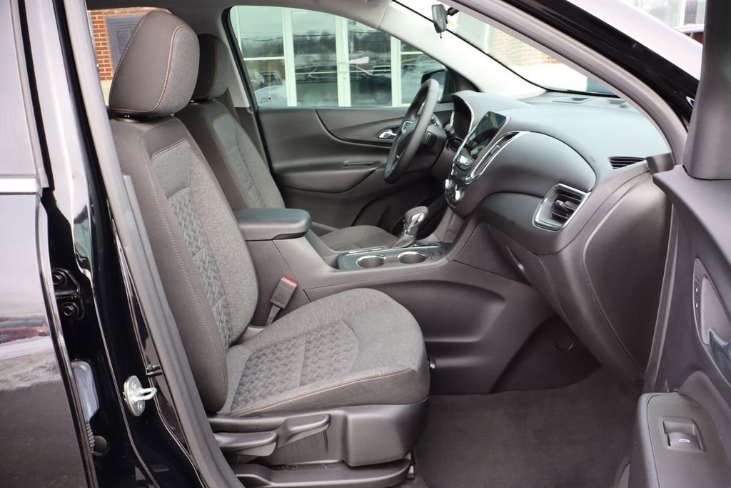 Used 2024 Chevrolet Equinox LT image 43