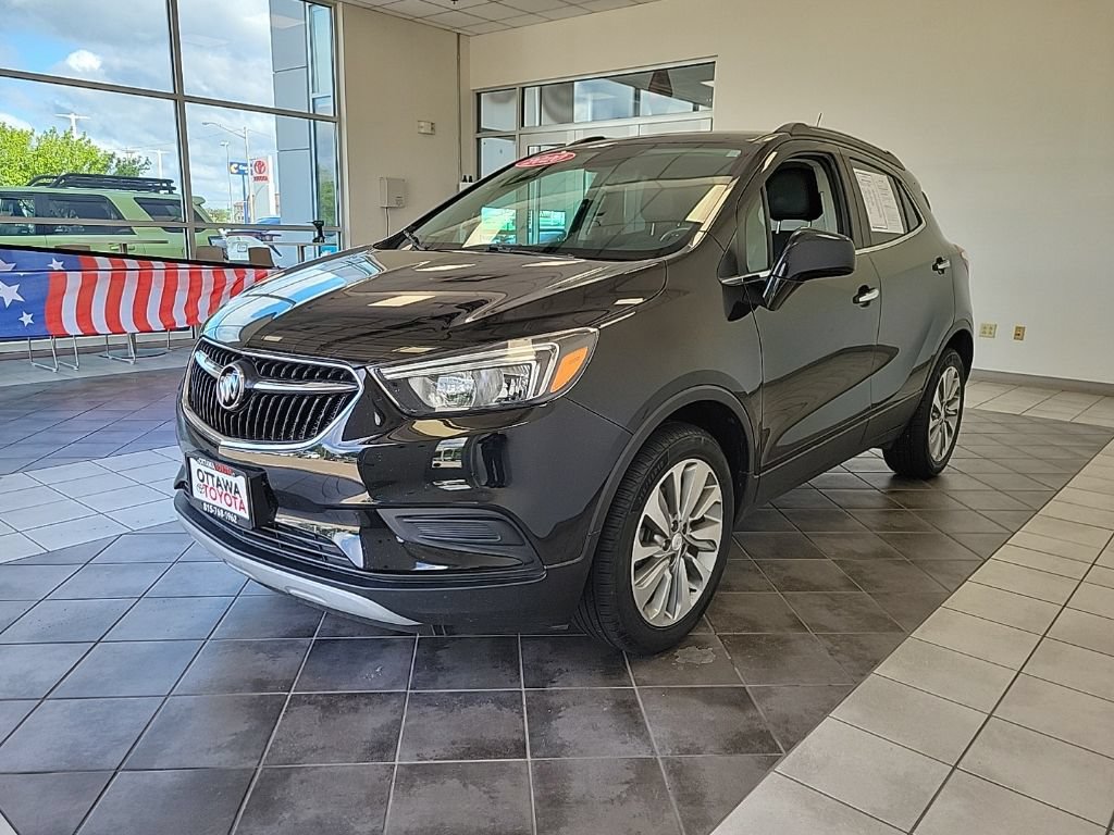 Used 2020 Buick Encore Preferred w/ Safety Package FWD image 2