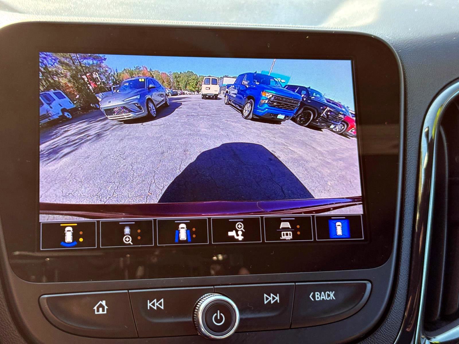 Certified 2022 Chevrolet Equinox RS w/ Infotainment Package image 20