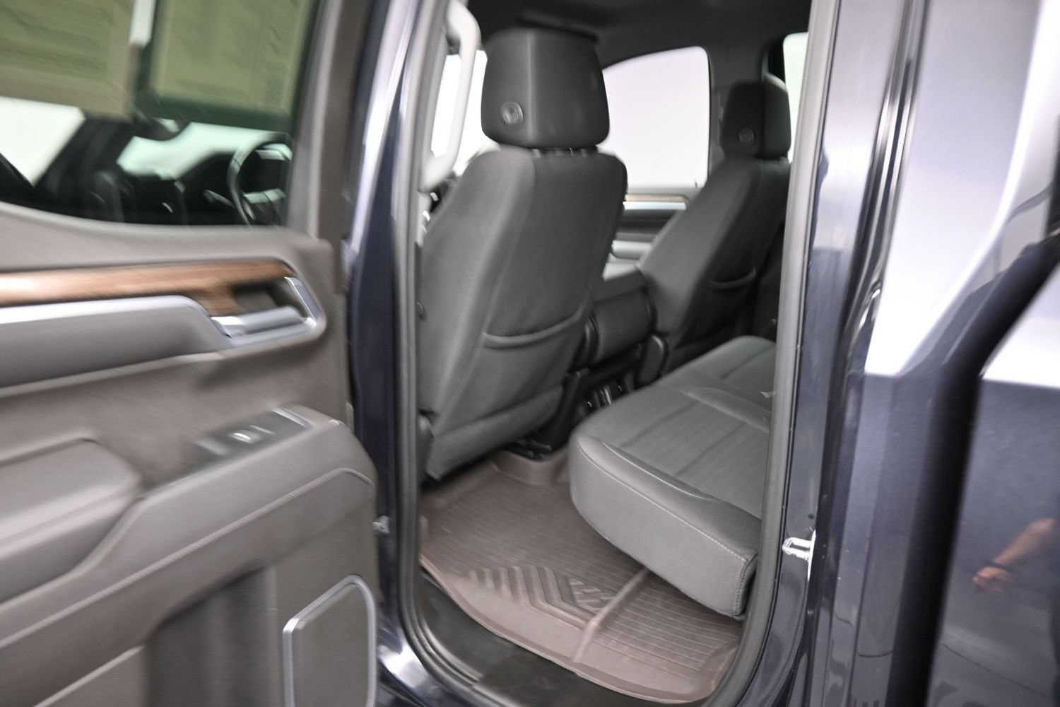 Used 2022 Chevrolet Silverado 1500 RST w/ Z71 Off-Road Package AWD/4WD image 22
