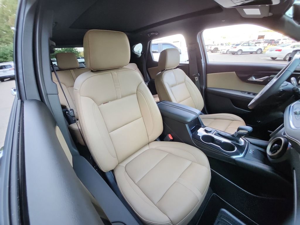 Certified 2025 Chevrolet Blazer Premier w/ Driver Confidence II Package image 33