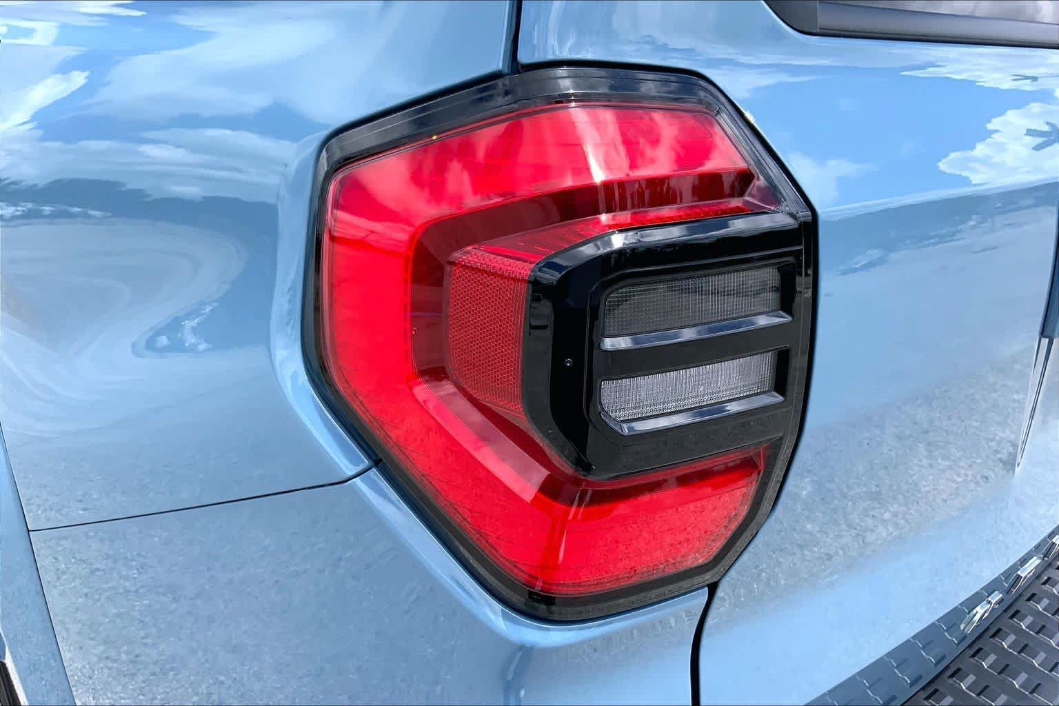 Used 2025 Toyota 4Runner Limited AWD/4WD image 28