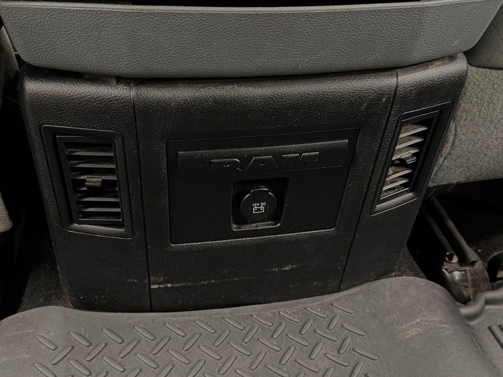 Used 2018 RAM 1500 Outdoorsman image 21