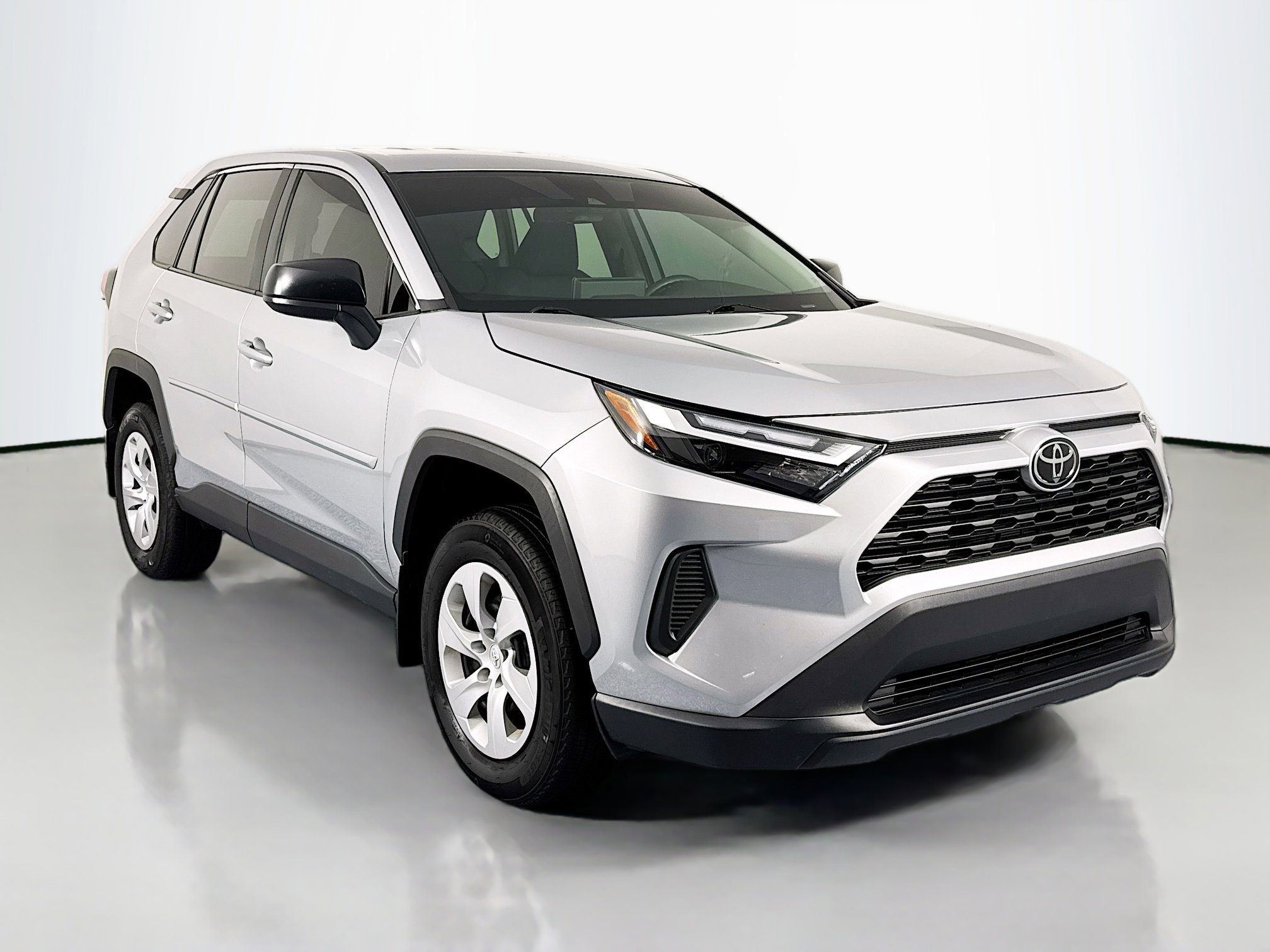 Used 2024 Toyota RAV4 LE image 3