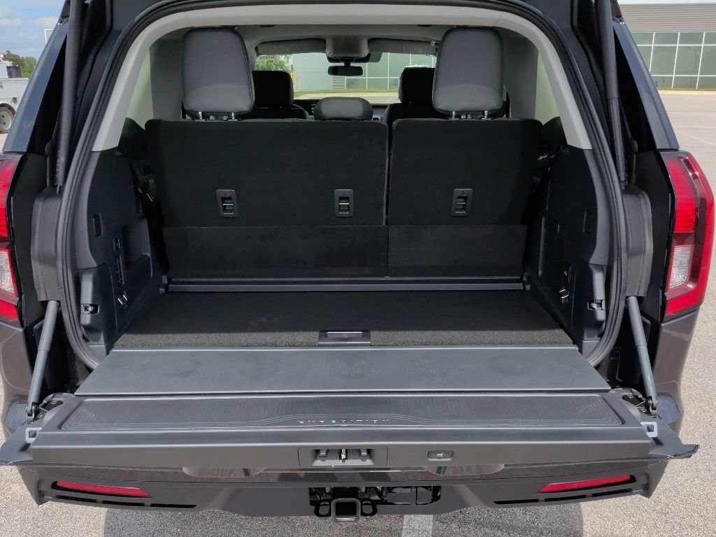 New 2026 Ford Expedition Active RWD image 41