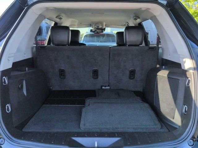 Used 2013 GMC Terrain SLT w/ Safety Package FWD image 17