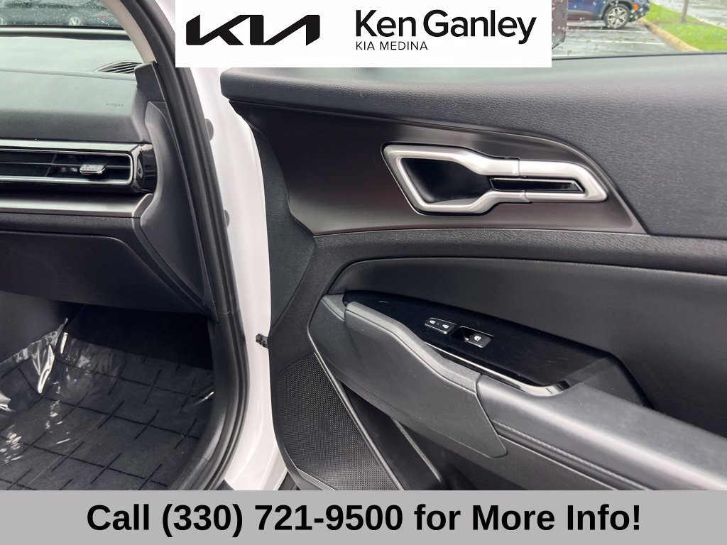 Certified 2024 Kia Sportage EX FWD image 57