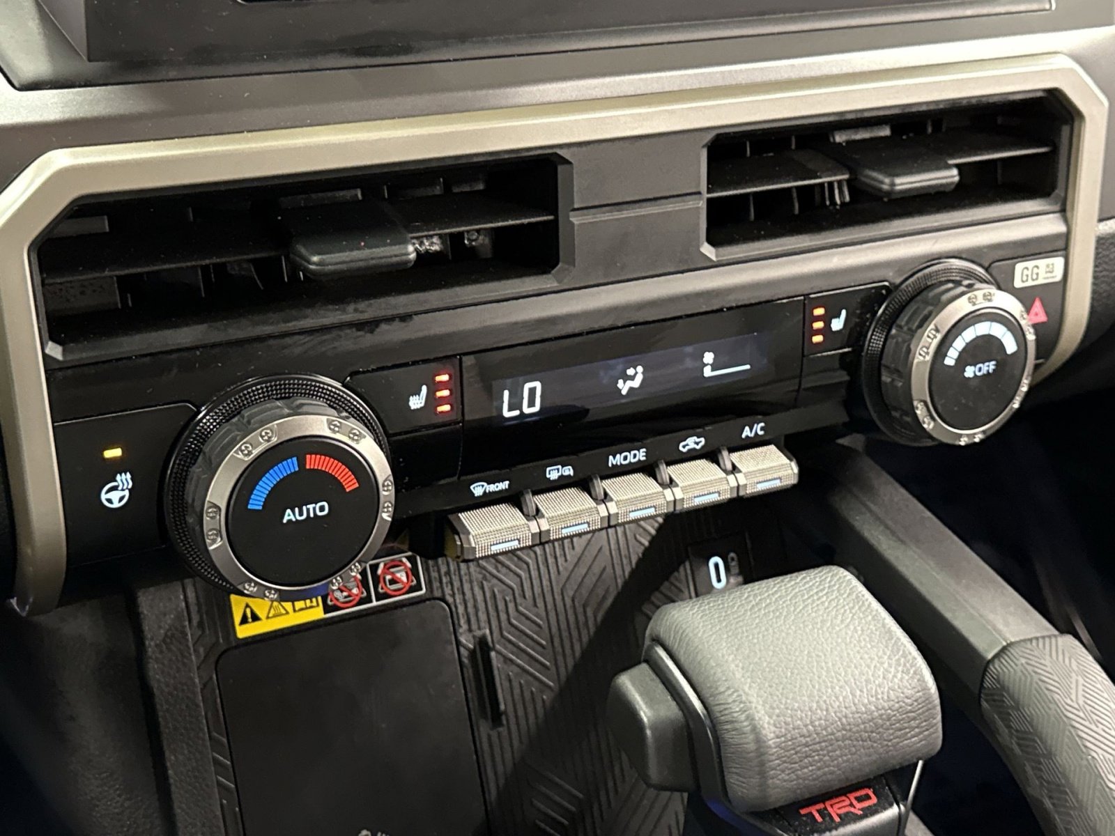 Used 2025 Toyota Tacoma TRD Off-Road w/ TRD Off Road Upgrade Package AWD/4WD image 22