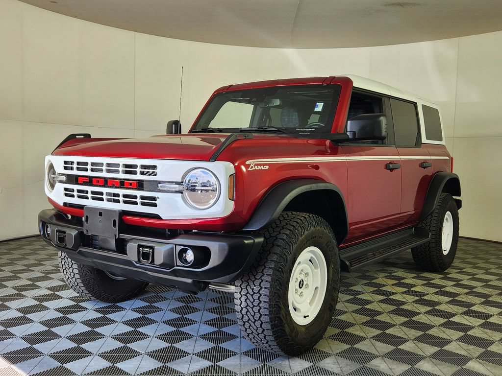 Used 2025 Ford Bronco Heritage Edition AWD/4WD image 3