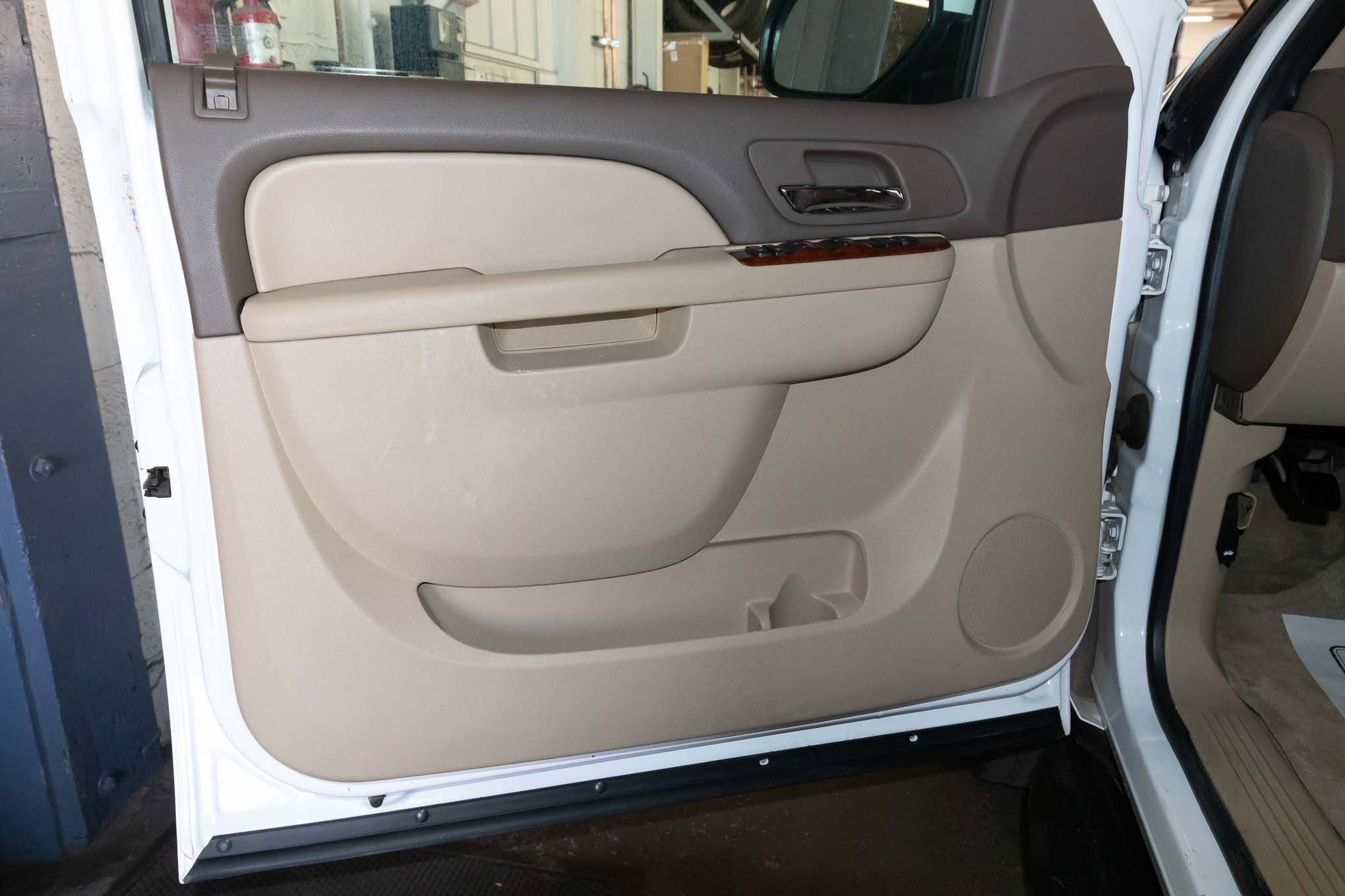 Used 2011 Chevrolet Tahoe LS AWD/4WD image 9