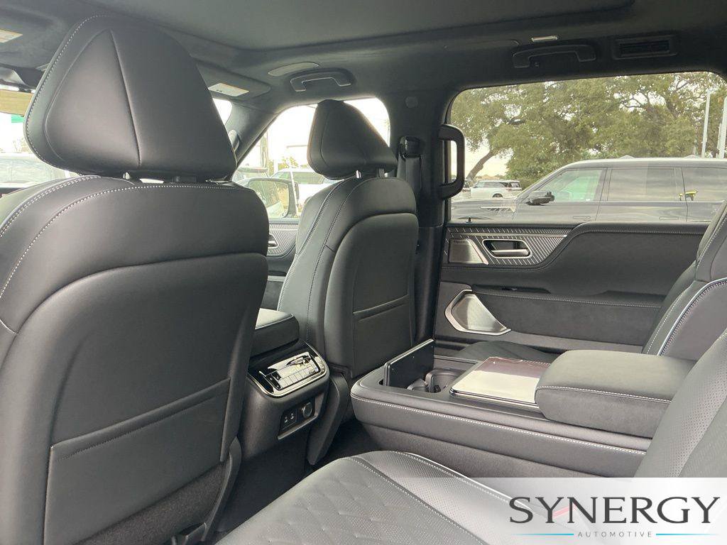 New 2026 INFINITI QX80 Autograph w/ Premium Cargo Package AWD/4WD image 28