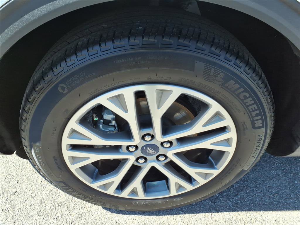 Used 2022 Ford Escape SEL image 11