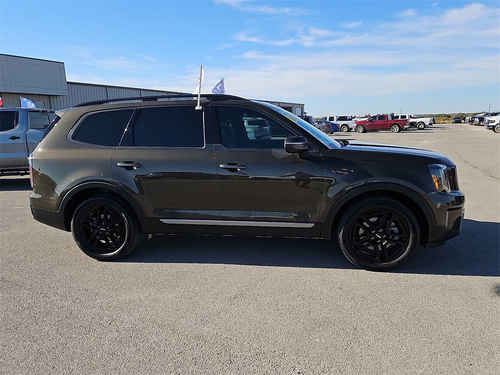 Used 2023 Kia Telluride EX X-Line image 8