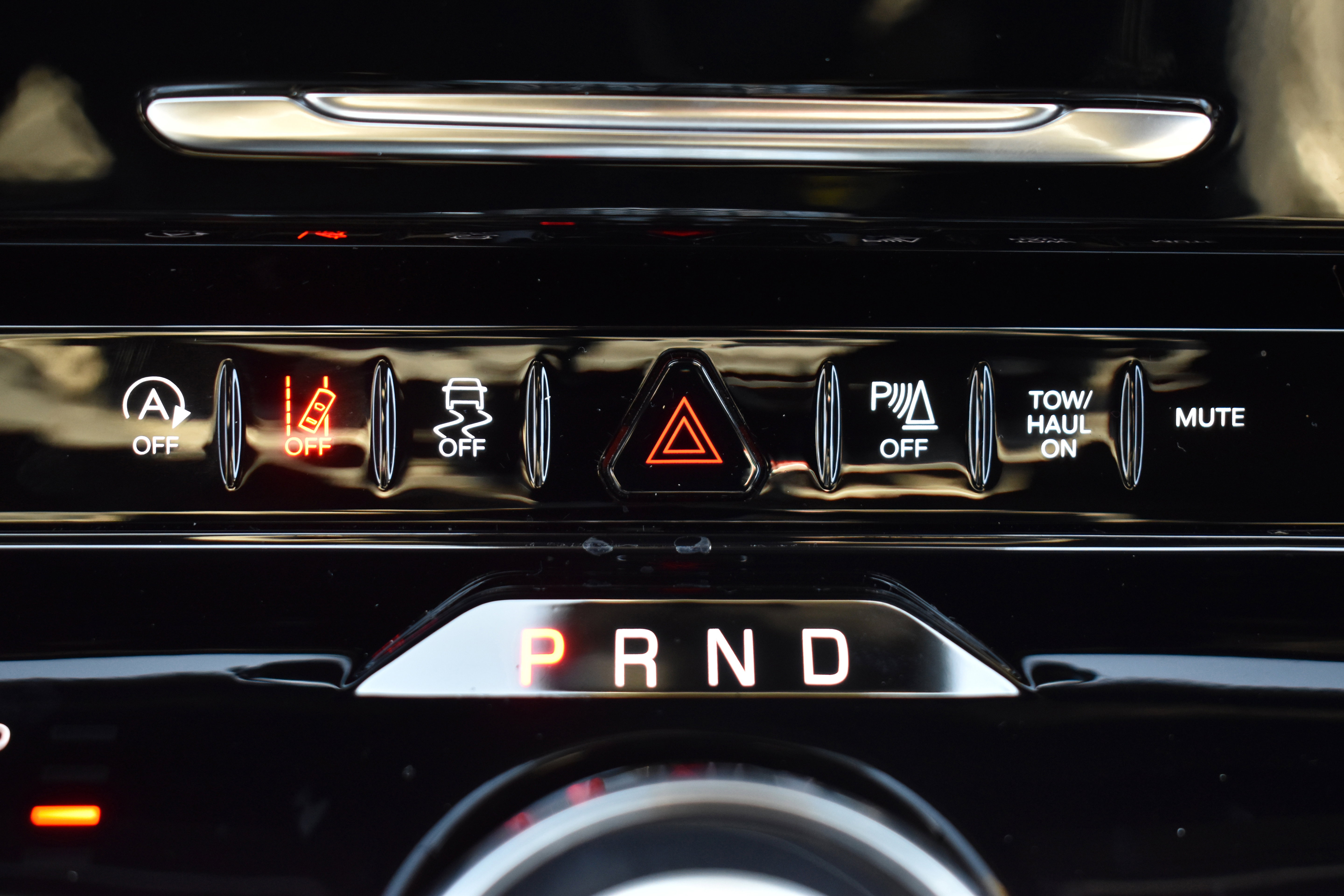 Used 2025 Jeep Wagoneer L Series II w/ Premium Group I image 38