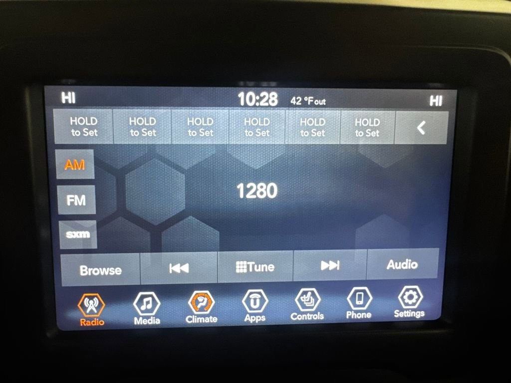 Used 2021 Jeep Renegade Latitude w/ Convenience Group image 3