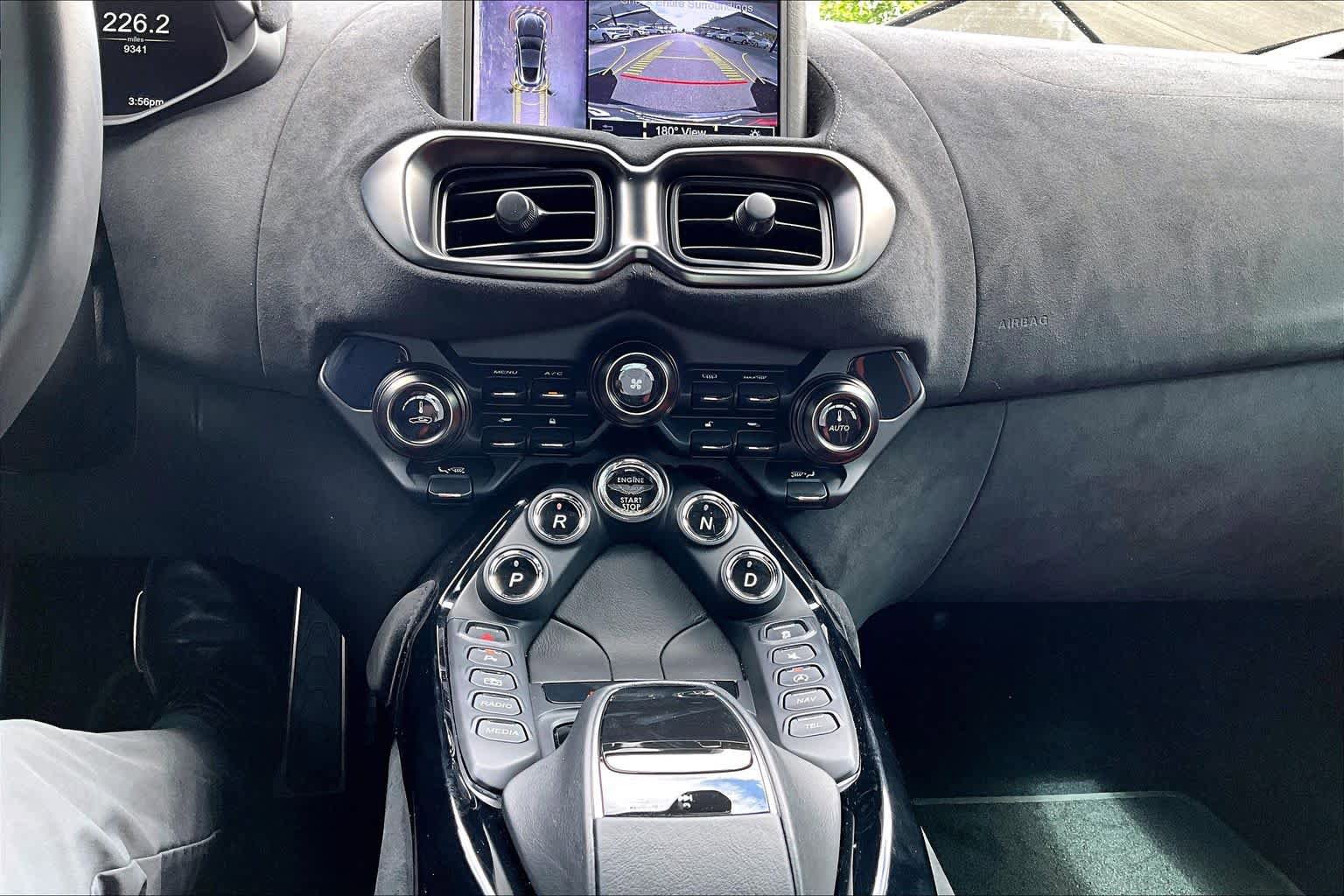 Used 2020 Aston Martin V8 Vantage Coupe image 31
