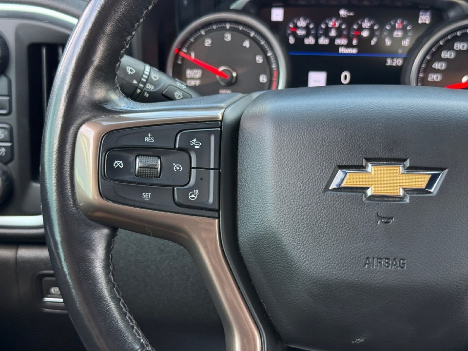 Used 2020 Chevrolet Silverado 1500 High Country w/ Technology Package AWD/4WD image 22