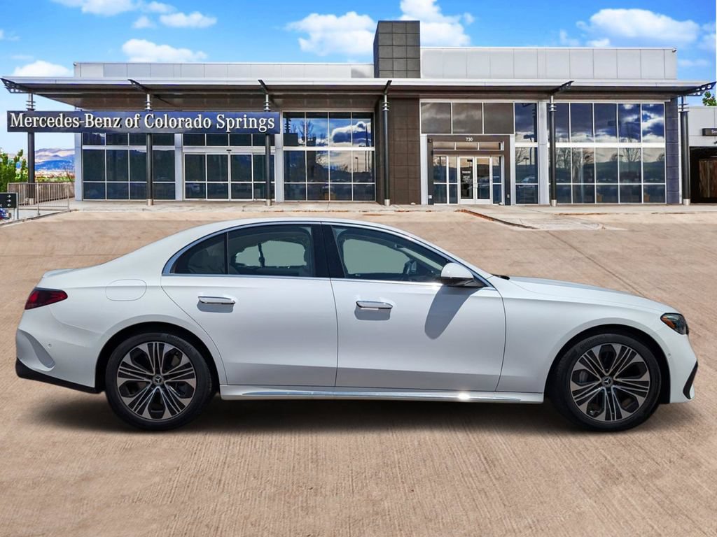 Used 2026 Mercedes-Benz E 450 4MATIC Sedan image 4