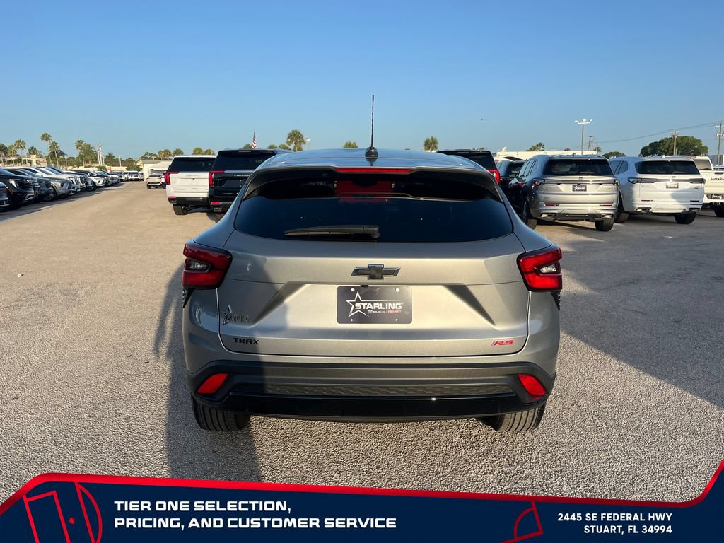 Certified 2024 Chevrolet Trax RS FWD image 6