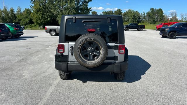 Used 2016 Jeep Wrangler Sport AWD/4WD image 4