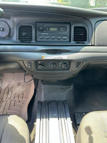 Used 2011 Ford Crown Victoria Police Interceptor image 19