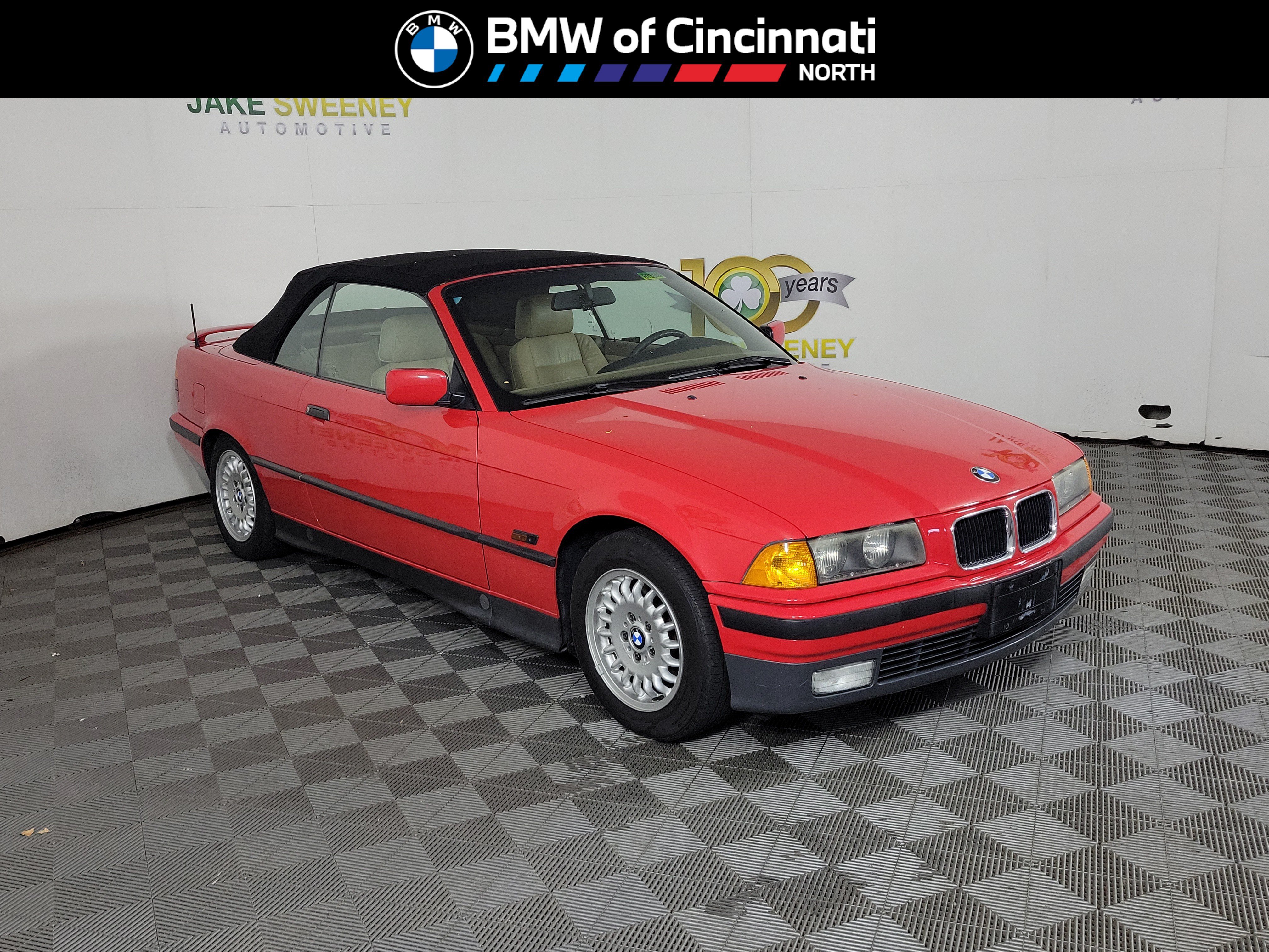 Used 1995 BMW 318i Convertible RWD image 1