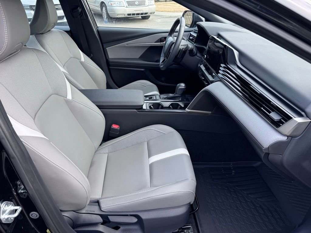 Used 2025 Toyota Camry SE FWD image 26