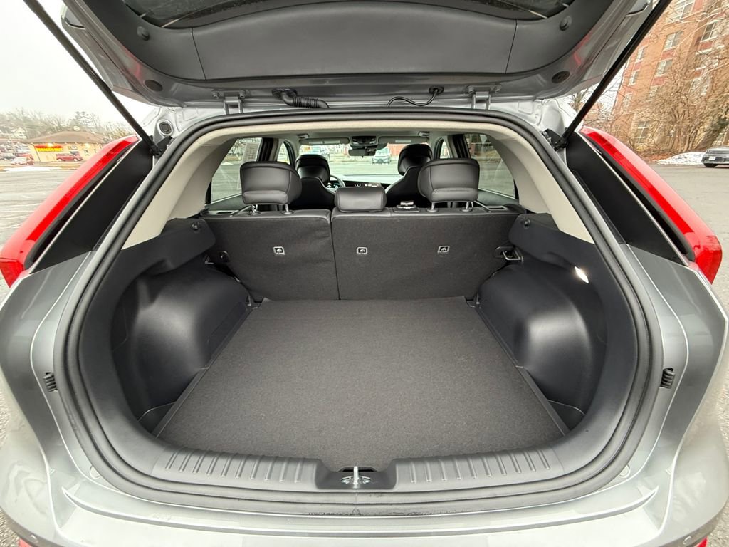 Certified 2025 Kia Niro EX Touring image 27