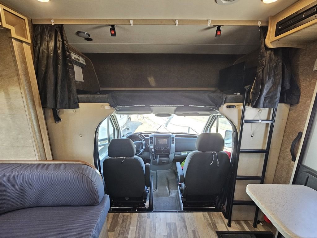 Used 2015 Mercedes-Benz Sprinter 3500 image 10