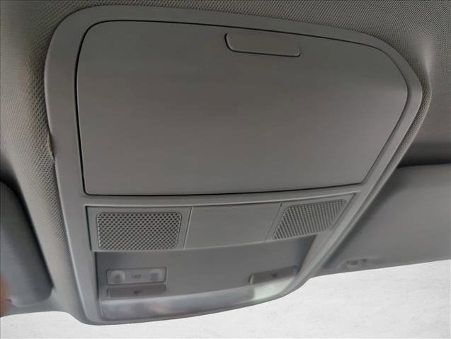 Used 2018 Volkswagen Passat 2.0T R-Line image 14