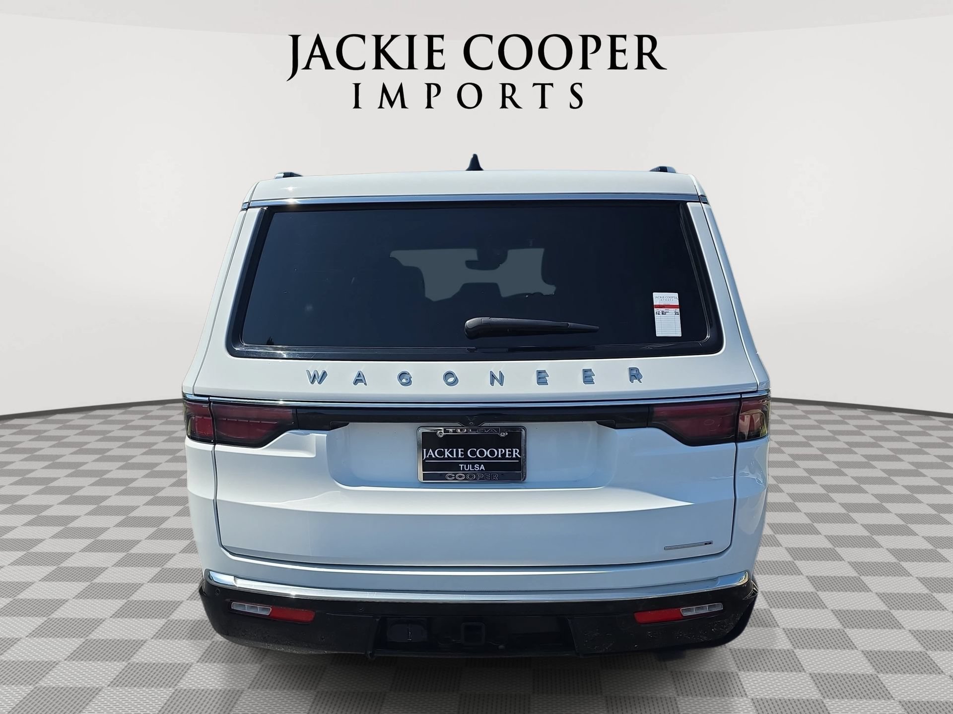 Used 2024 Jeep Wagoneer Series II w/ Flexible Seating Group RWD image 6